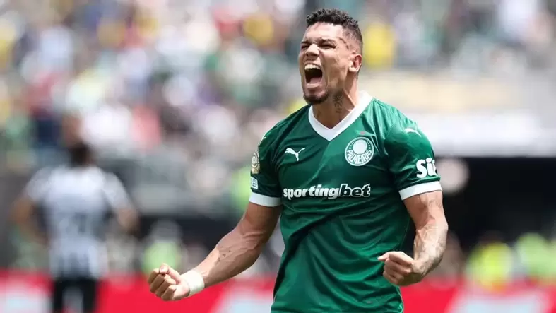Paulinho comemora gol da vitória do Palmeiras sobre o Botafogo na Copa do Mundo de Clubes