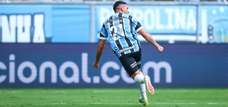 Pavón, do Grêmio