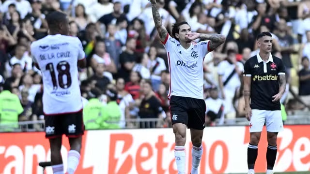 Pedro comemora gol da virada em Vasco 1 x 6 Flamengo