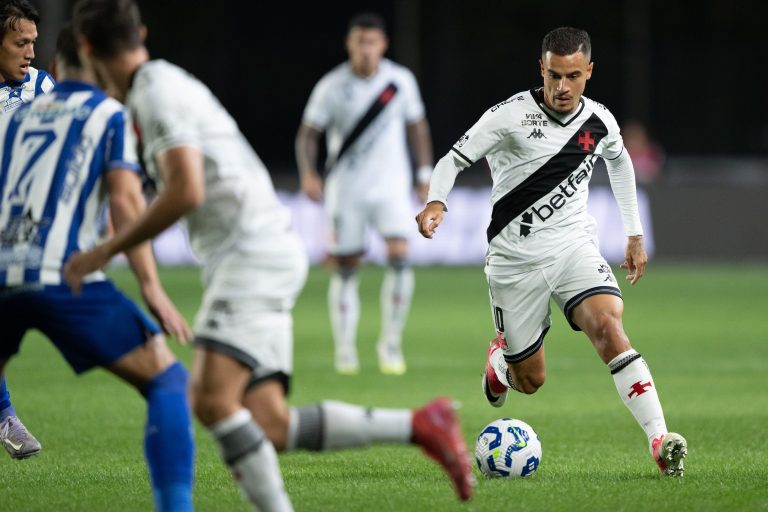 Phillippe Coutinho em Vasco x CSA pela Copa do Brasil 2025