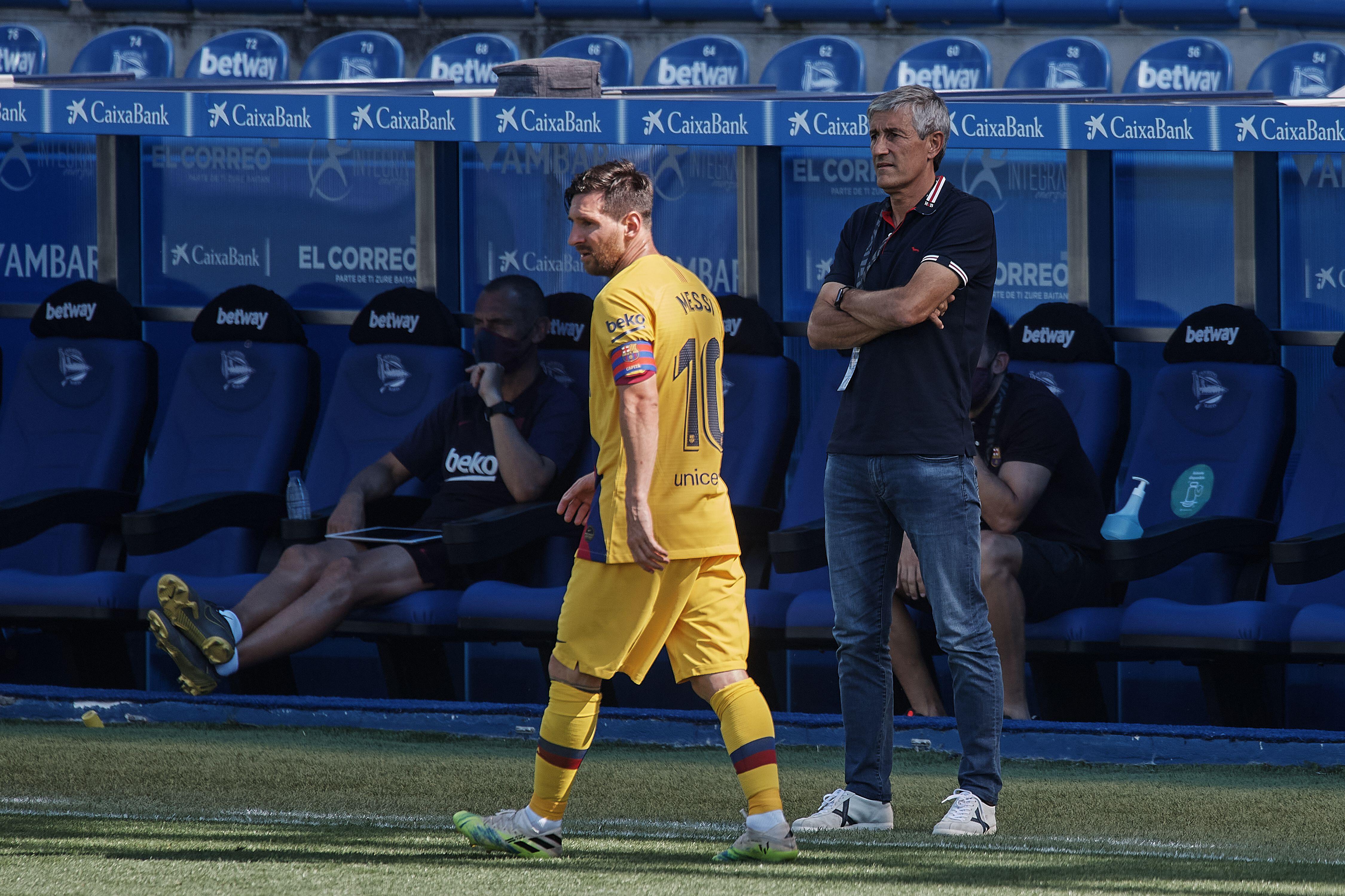 Quique Setién e Lionel Messi em ação pelo Barcelona