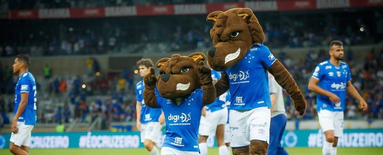 Raposão, mascote do Cruzeiro