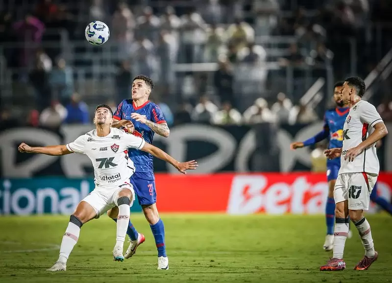 Red Bull Bragantino x Vitória pelo Campeonato Brasileiro 2025