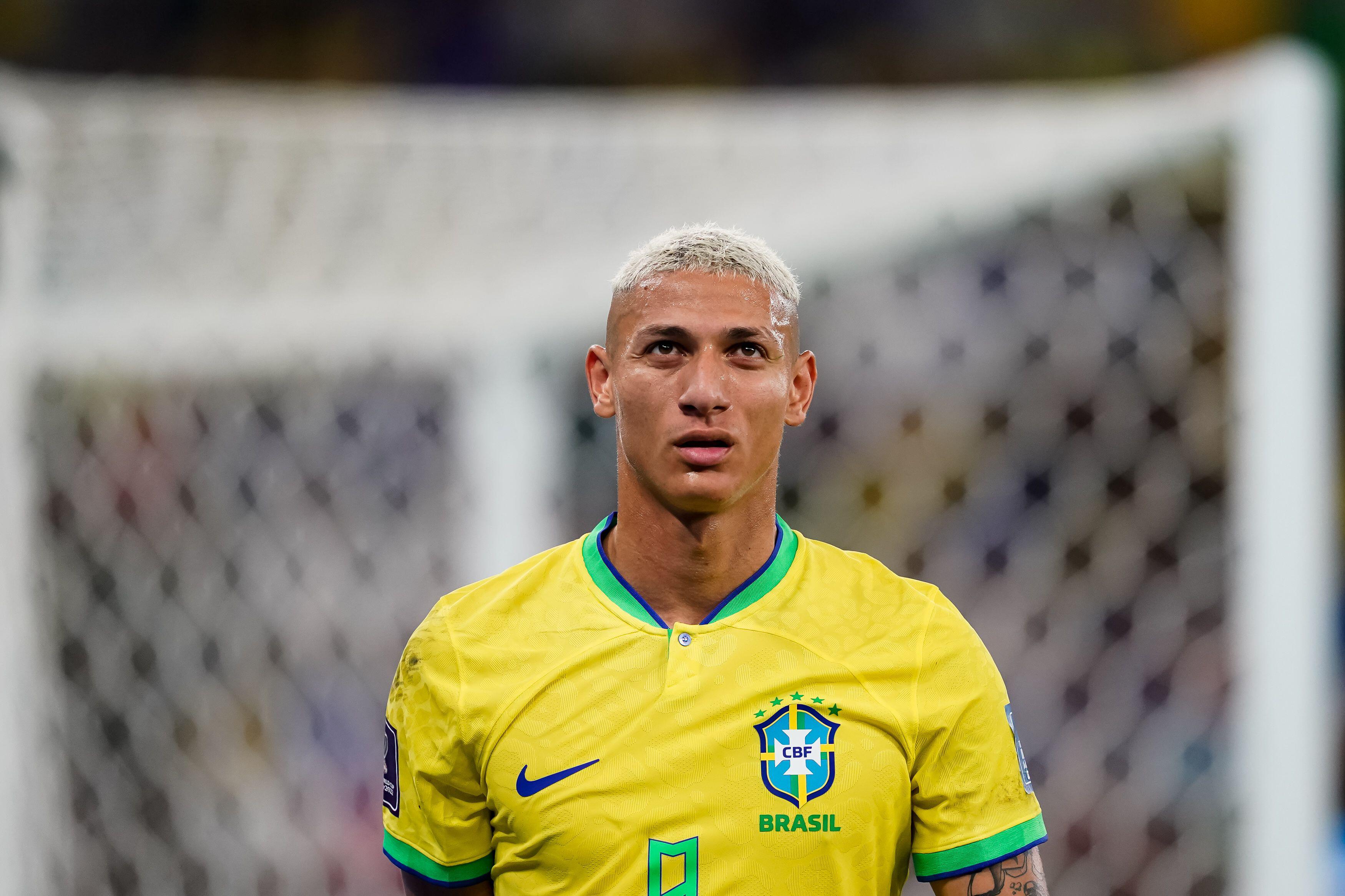 Richarlison em partida da seleção brasileira