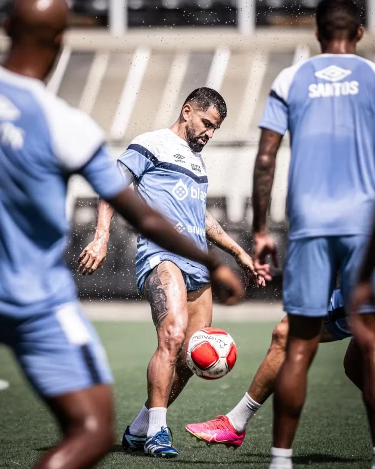 Rincón em treino do Santos