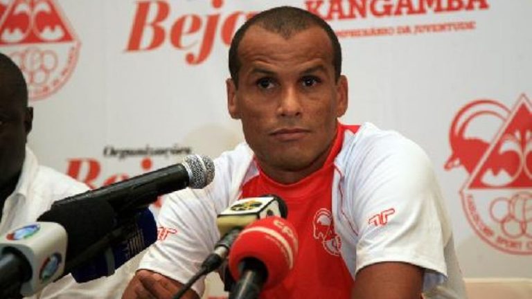 Rivaldo fala sobre suas passagens por Angola e Uzbequistão