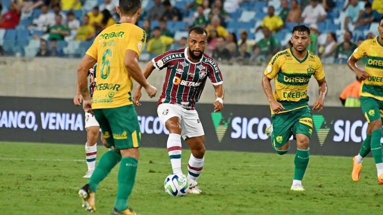 Samuel Xavier em Cuiabá x Fluminense