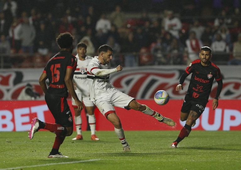 São Paulo 2 x 1 Vitória pelo Brasileirão 2024