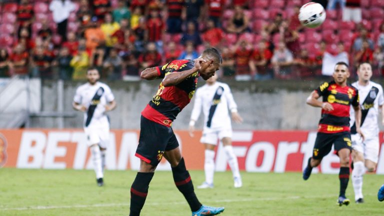 Sport e Ponte Preta se enfrentam neste sábado (27), pela Série B. Foto: Divulgação / Sipa USA / Alamy Stock Photo