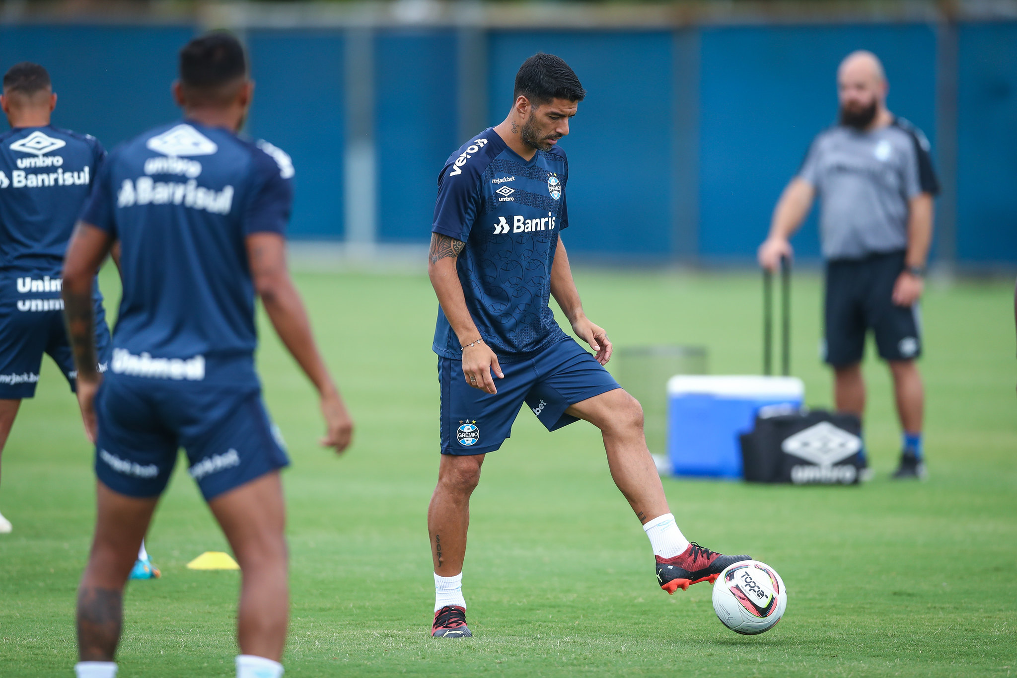 Suárez brilha em treino 