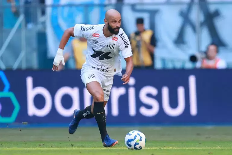 Thaciano no Santos
