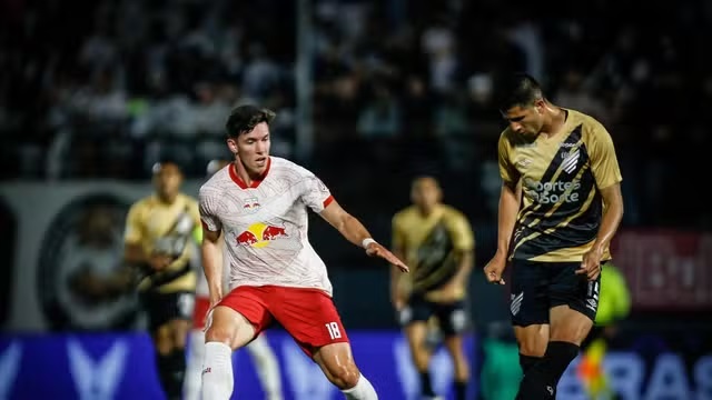 Thiago Borbas em Bragantino x Athletico-PR