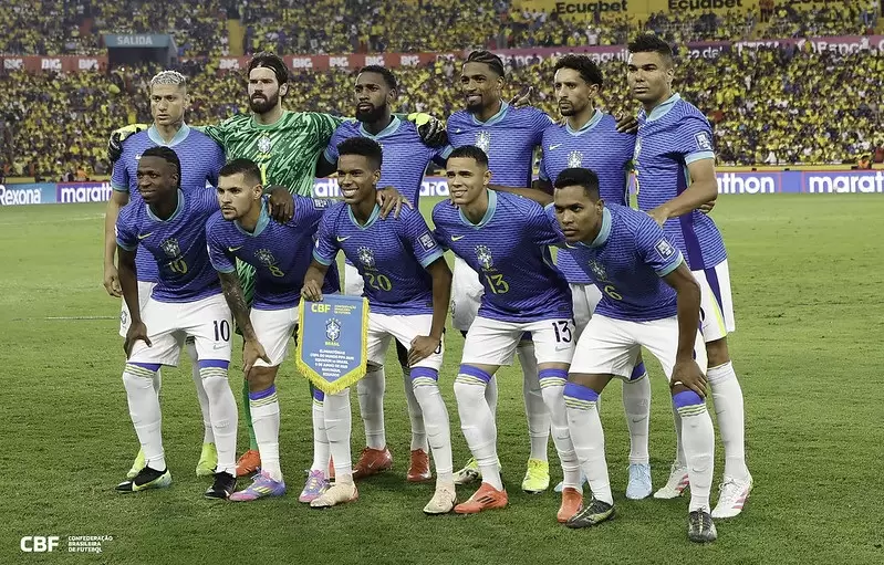 Titulares da seleção brasileira em Equador x Brasil
