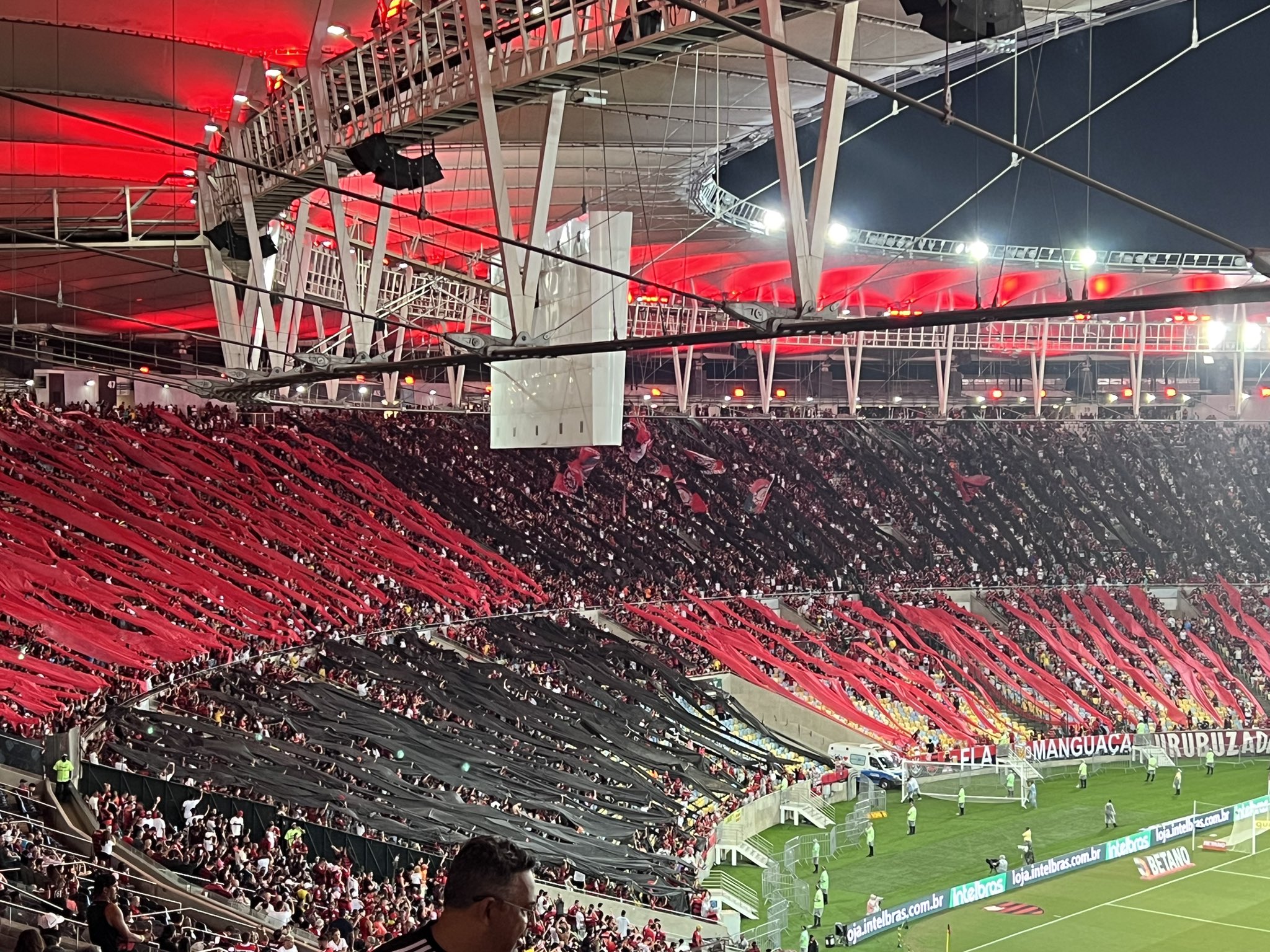 Torcida do Flamengo esgota ingressos para jogo contra Fortaleza