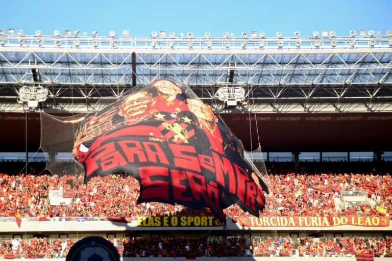 Torcida do Sport montou mosaico para final contra o Náutico na Arena de Pernambuco