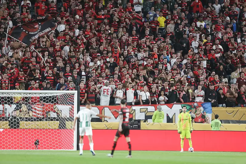 Torcida rubro negra em Flamengo x Esperance pela Copa do Mundo de Clubes 2025