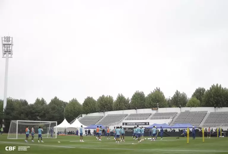 Treino da Seleção Brasileira no Goyang Stadium, em Seul