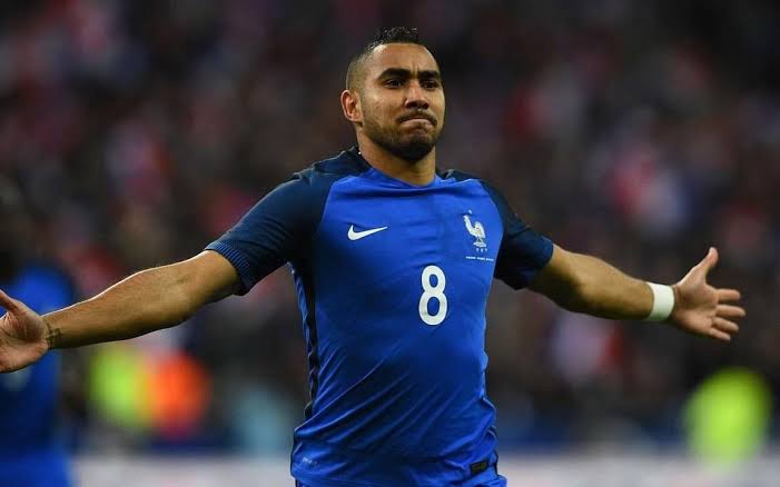 VAI TER FESTA! Torcida do Vasco se mobiliza para recepcionar o francês Dimitri Payet