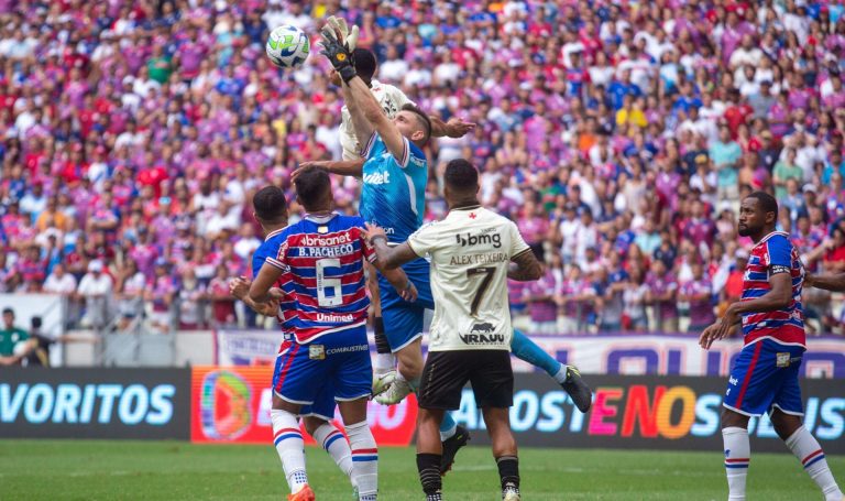 Fortaleza e Vasco se enfrentam pela terceira fase da Copa do Brasil. (Foto: Divulgação / Alamy)