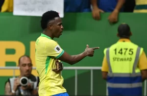 Vini Jr comemora gol Brasil x Colombia