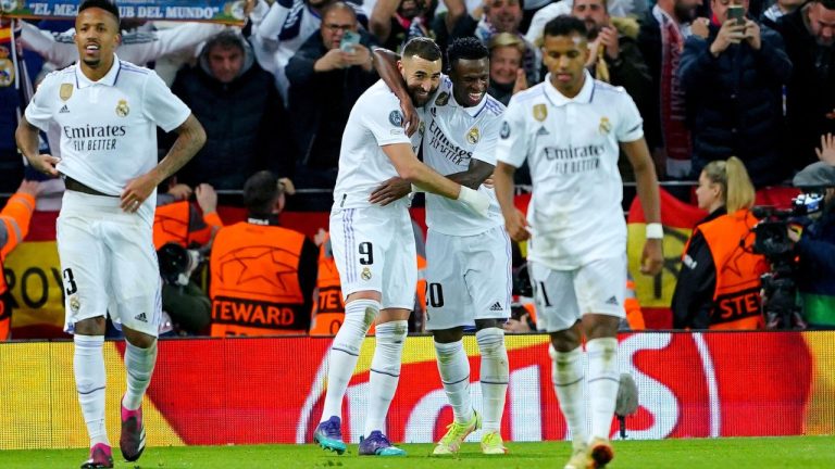 Vini Jr. e Benzema nos tempos de Real Madrid. Foto: Divulgação / PA Images / Alamy Stock Photo