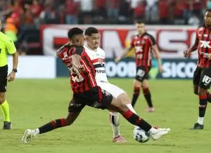 Vitória x São Paulo pelo Brasileirão 2025