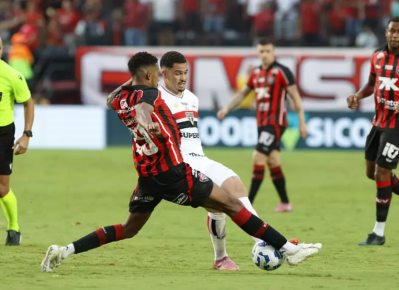 Vitória x São Paulo pelo Brasileirão 2025
