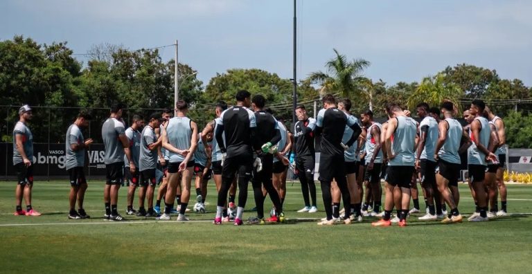 Elenco do Vasco se reapresenta no sábado no CT e viaja para o Uruguai na próxima semana — Foto: Leandro Amorim / Vasco