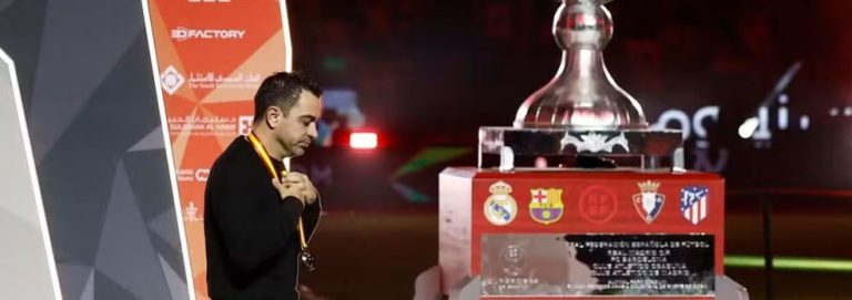 Xavi Hernández, após a derrota do Barcelona para o Real Madrid na Supercopa da Espanha — Foto: Juan Medina/Reuters