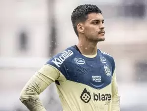 Goleiro do Santos, Gabriel Brazão está na mira do Flamengo