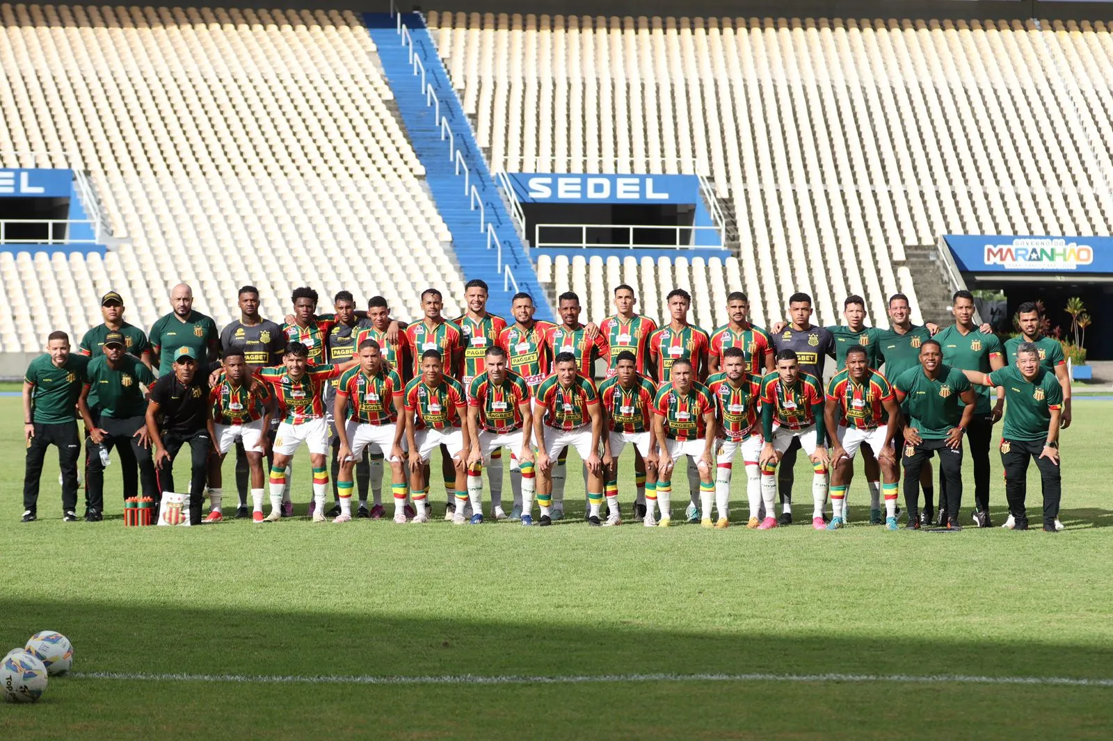 Sampaio Corrêa ergueu seu 37º título do Maranhense na temporada 2024. Foto: Ronald Felipe/Sampaio Corrêa-MA