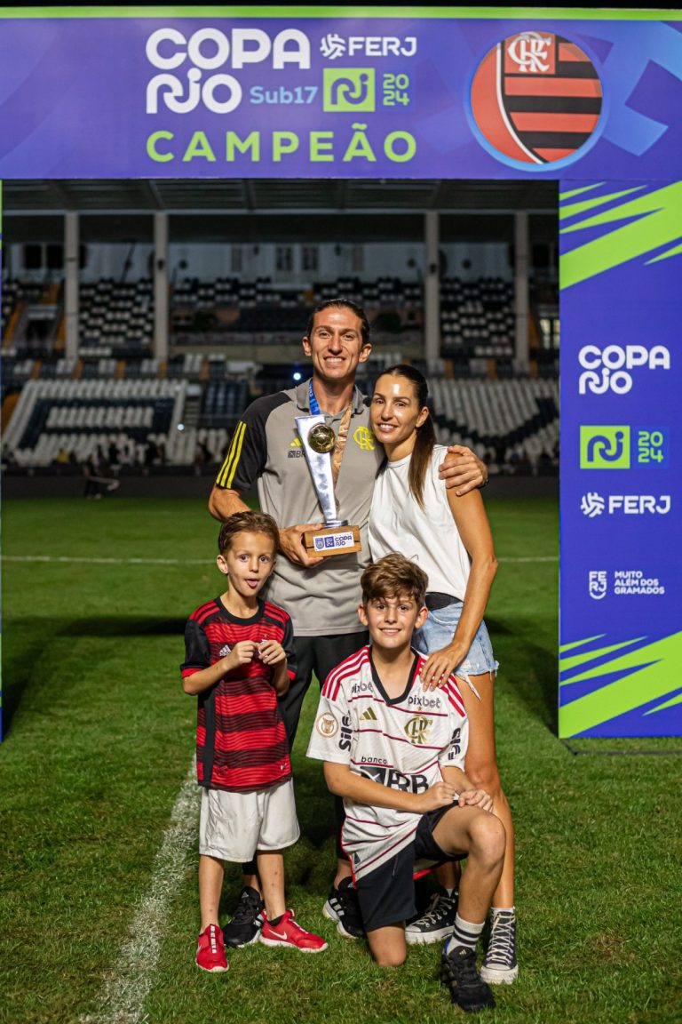 Filipe Luís campeão Sub-17