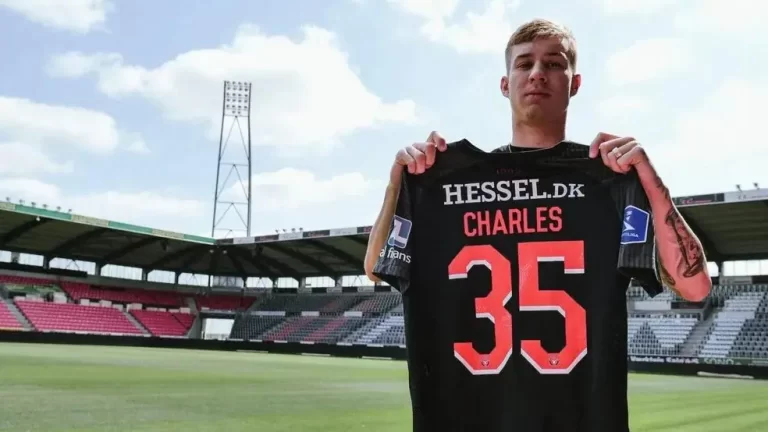 Charles - Foto: Divulgação/FC Midtjylland