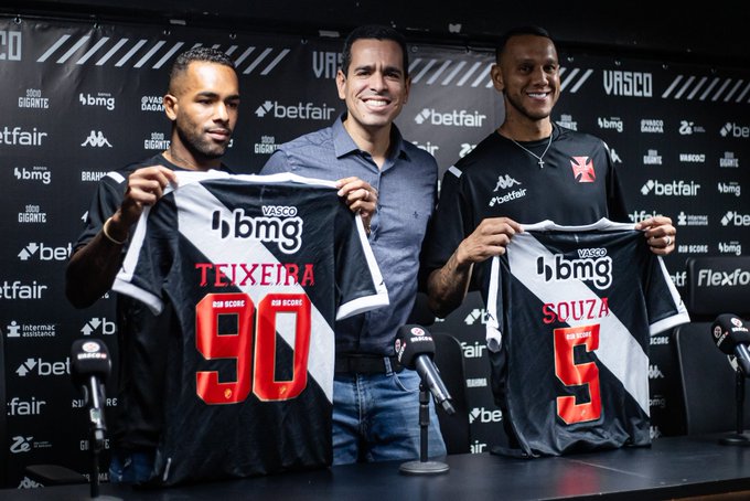 Souza e Alex Teixeira