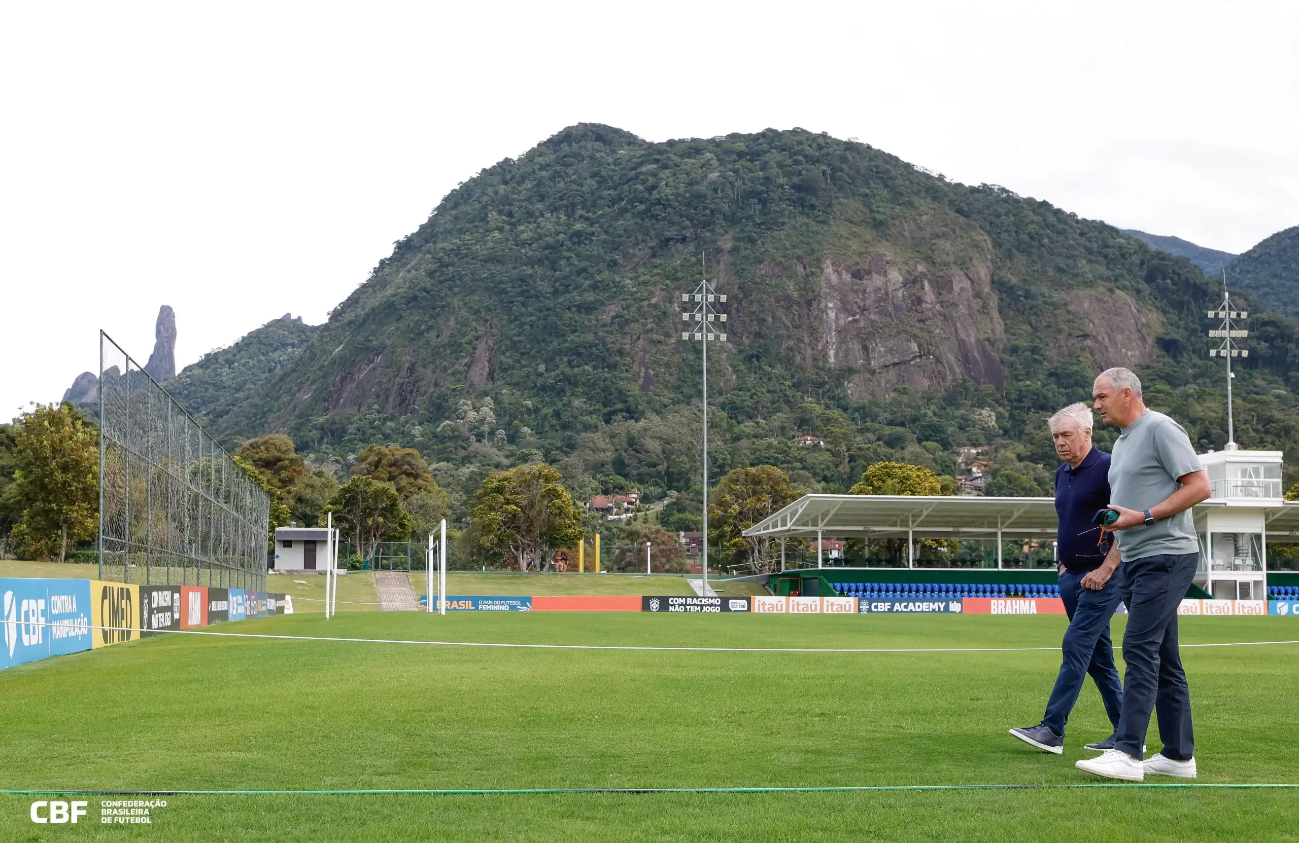 Ancelotti visita a Granja Comary