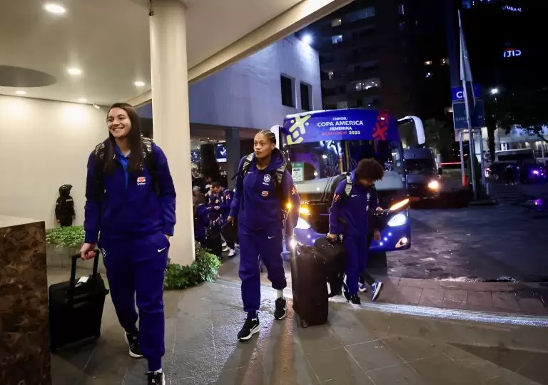 Seleção Brasileira Feminina chega ao Equador