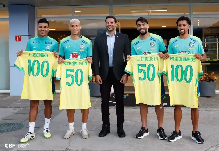 Presidente da CBF, Samir Xaud, homenageou Casemiro, Richarlison, Paquetá e Marquinhos