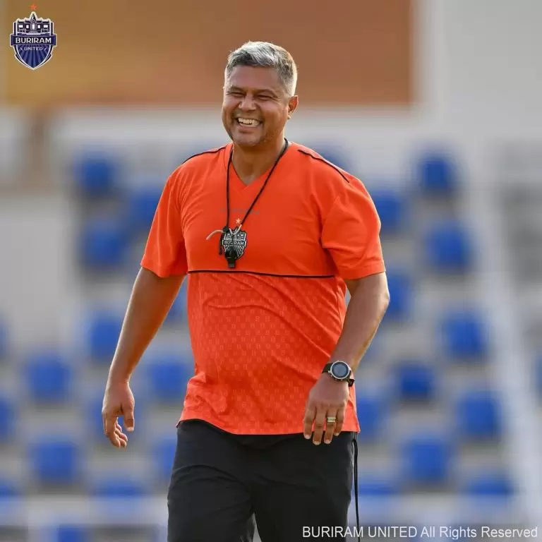 Emerson Pereira é treinador na Tailândia
