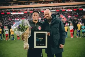 Ídolo brasileiro na Dinamarca marca gol no jogo de número 200 pelo Midtjylland