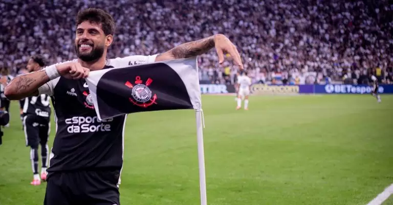 Yuri Alberto comemora gol no clássico Corinthians x Santos pelo Brasileirão 2025
