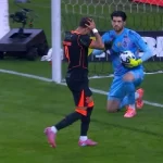 Yuri Alberto penalti cavadinha contra o Flamengo