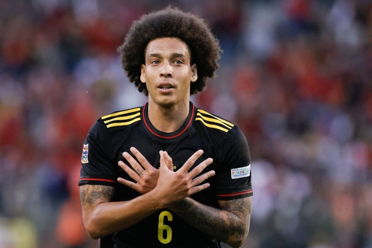 Axel Witsel joga a terceira Copa do Mundo pela Bélgica.