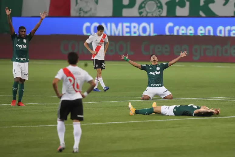 River Plate x Palmeiras em campo pela Libertadores