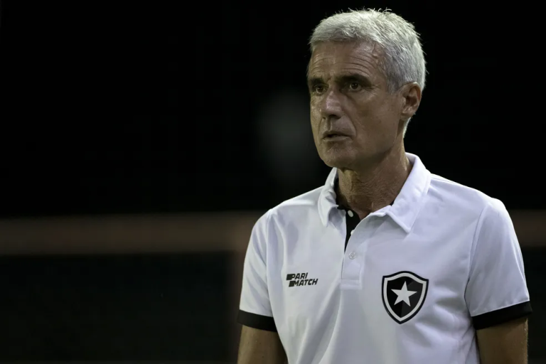 Técnico do Botafogo, Luís Castro fala sobre a eliminação no Carioca: “Fruto da instabilidade que vivemos nesse momento”