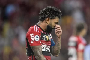 Gabigol lamenta em Flamengo x Independiente del Valle — Foto: Thiago Ribeiro/AGIF
