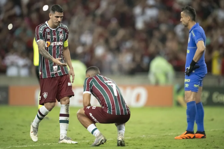 Zagueiro do Fluminense, Nino fala sobre eliminação para o Flamengo e avisa: “Time precisa dar resposta”