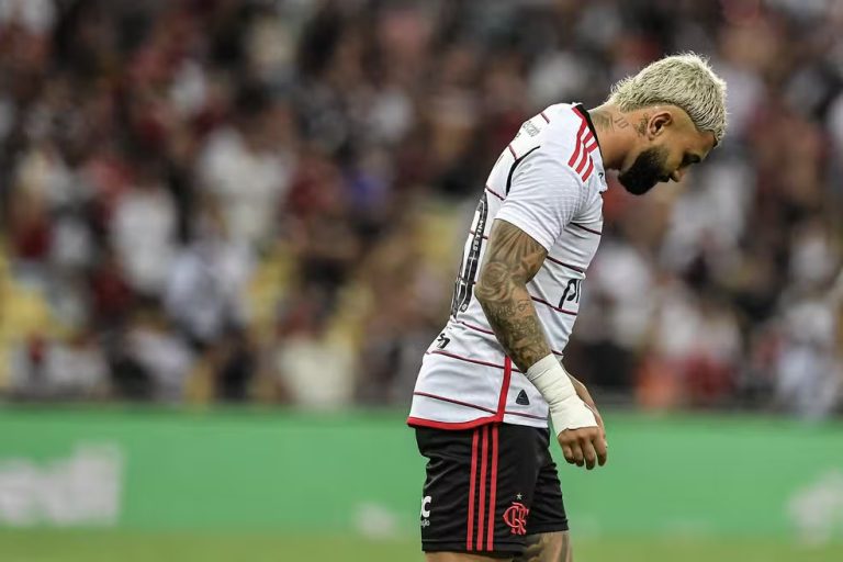 Gabi perdeu três dos quatro últimos pênaltis pelo Flamengo (Foto: Thiago Ribeiro/AGIF)