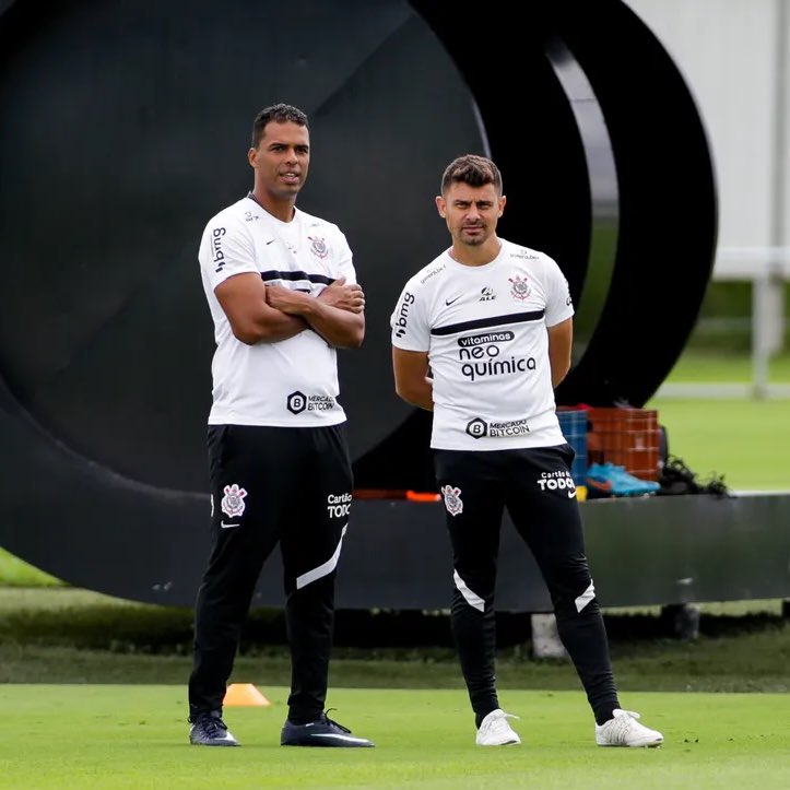 Alex foi campeão do mundo com o Corinthians em 2012