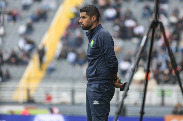 António Oliveira, técnico do Cuiabá