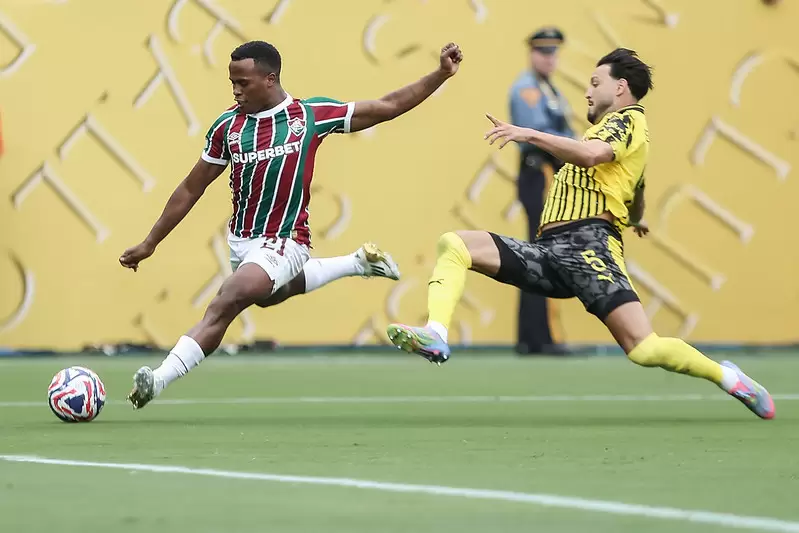 Jhon Arias, meia-atacante do Fluminense contra o Borussia Dortmund na Copa do Mundo de Clubes da FIFA